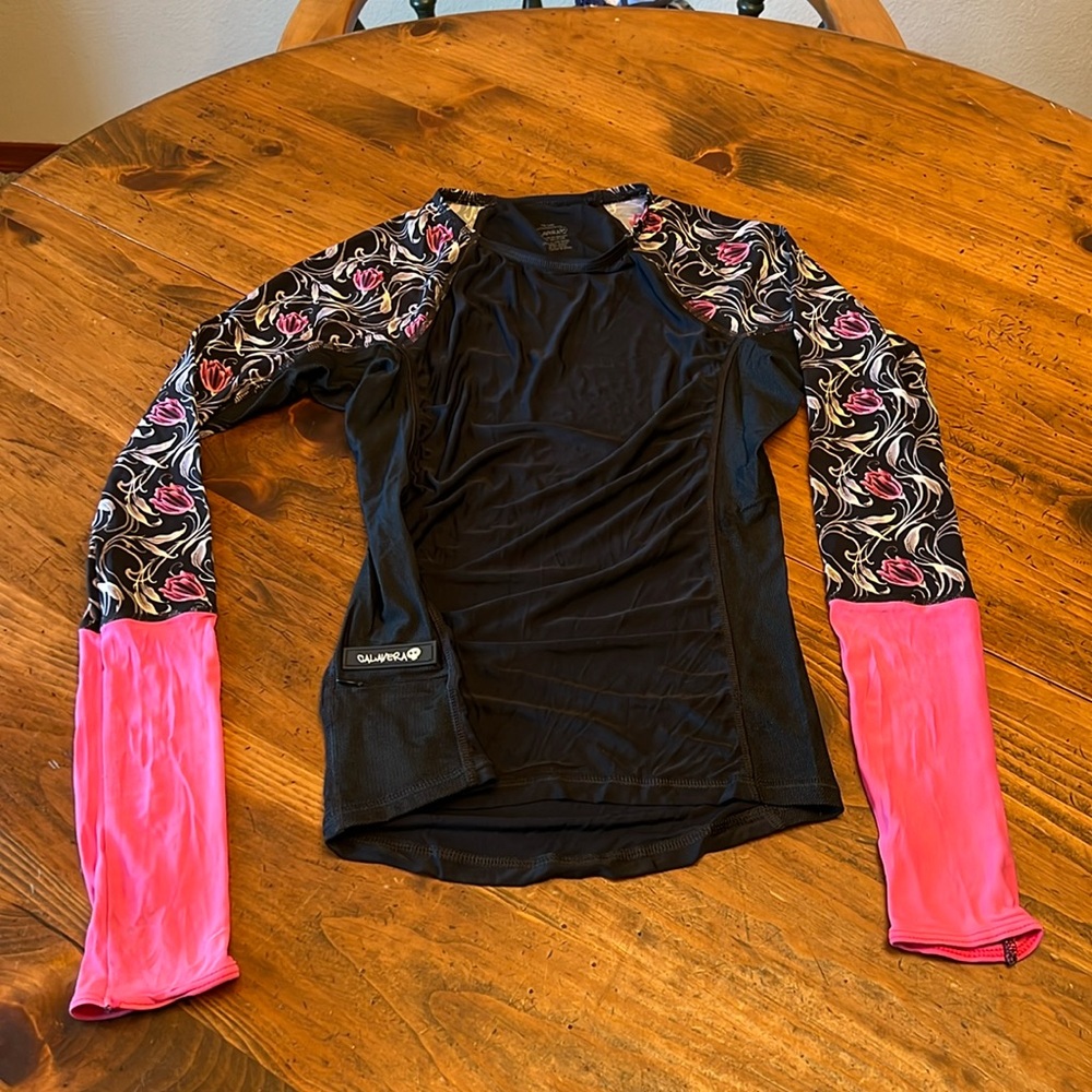 Calavera Surf Swim Tulips Rashguard Size Medium